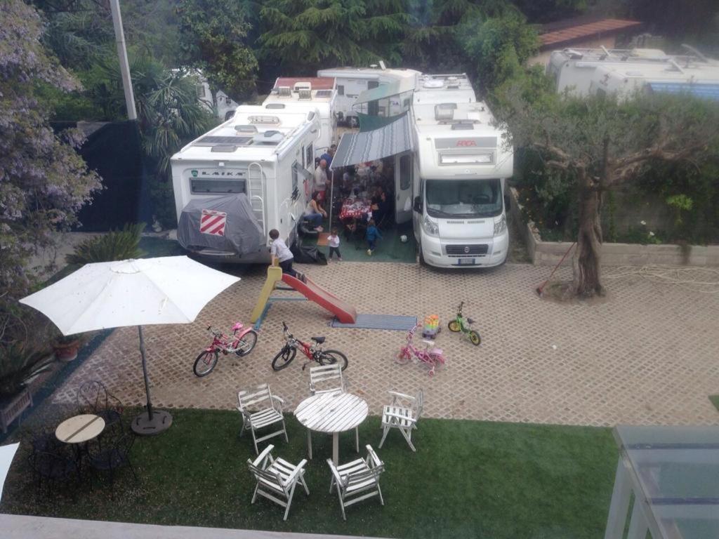 Ascoli Bonjour B&B & Apartments Parcheggio Privato & Giardino Ασκόλι Πιτσένο Εξωτερικό φωτογραφία